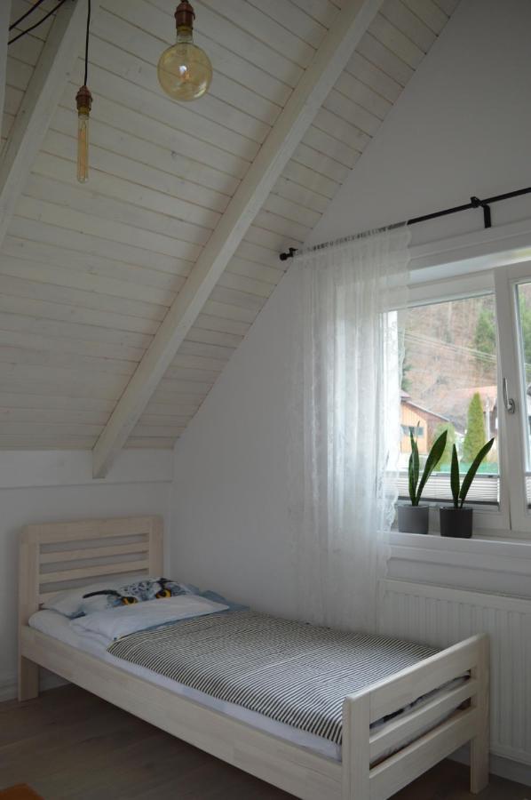 Bialy Domek Tylmanowa Bagian luar foto
